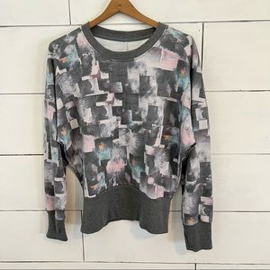 Tahari Sport Abstract Sweatshirt. Size Medium.